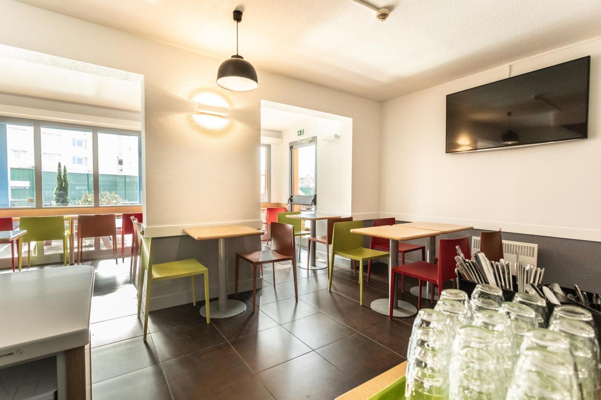 Ibis Budget Hotel 2*